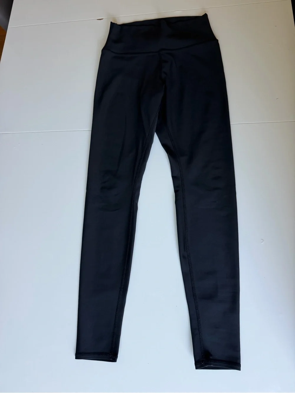 ALO Yoga 7/8 High-Waist Airlift Legging Size Large - Black